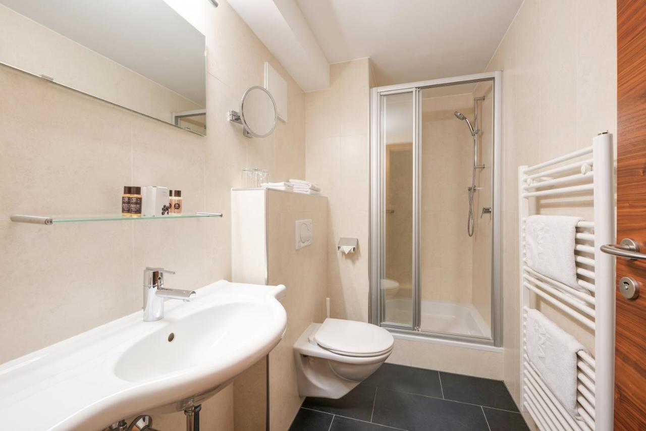 סן אנטון Hotel Montana מראה חיצוני תמונה
