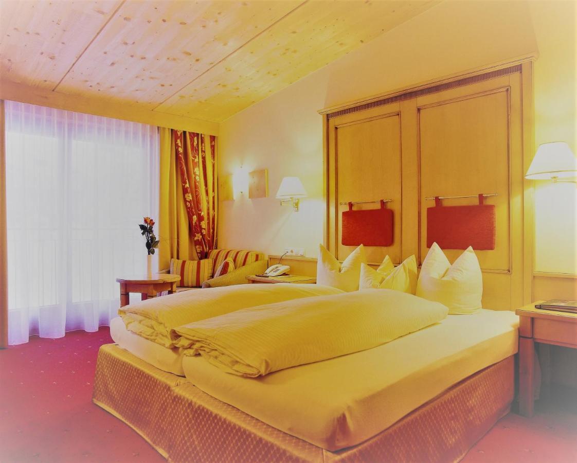 סן אנטון Hotel Montana מראה חיצוני תמונה